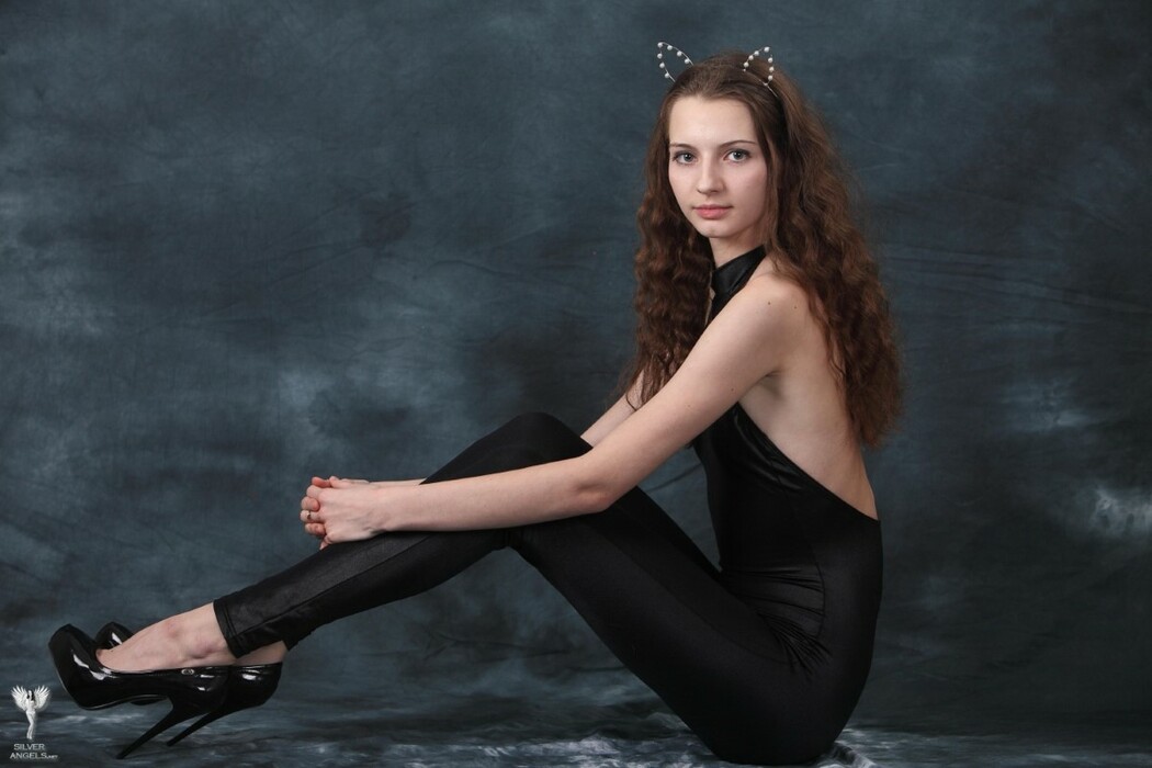SilverAngels Marina &ndash; Black Cat 1
