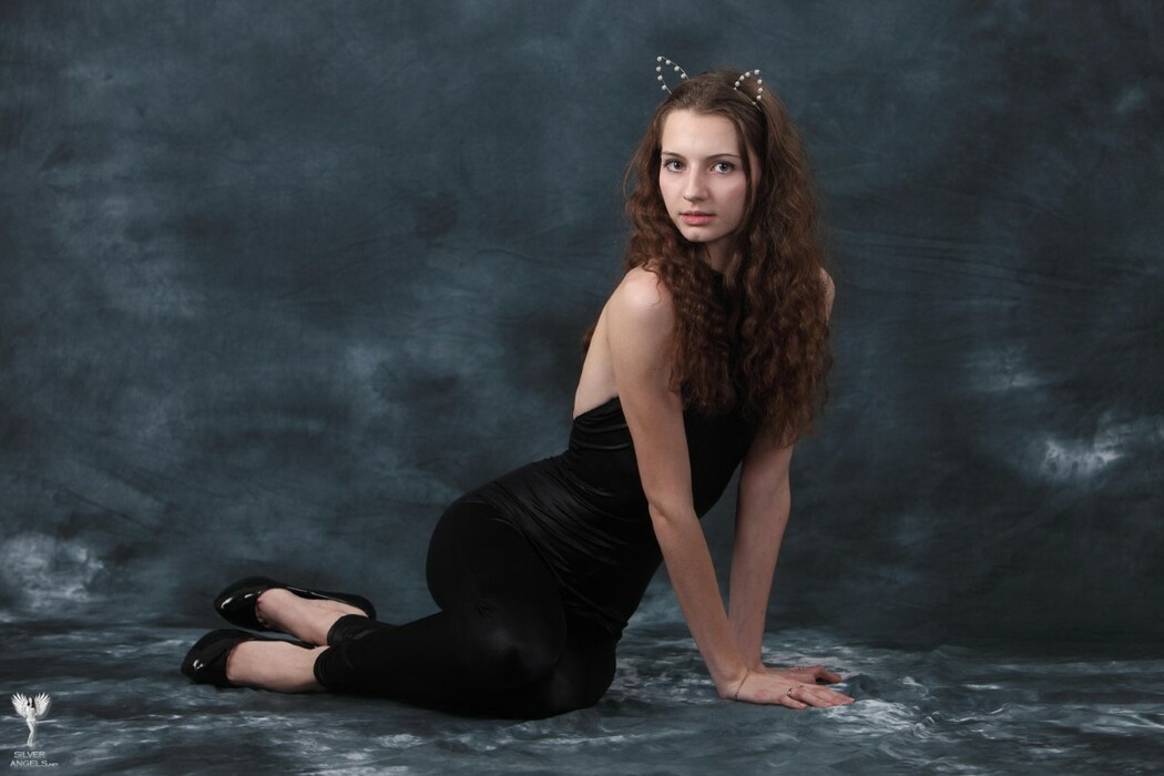 SilverAngels Marina &ndash; Black Cat 1