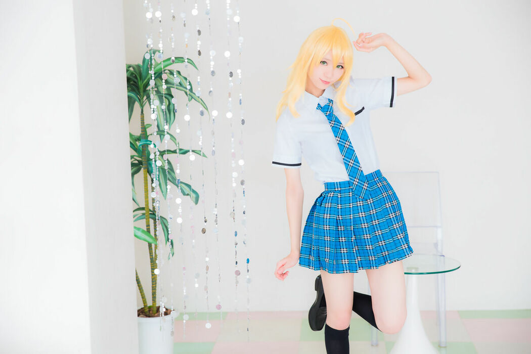 Coser@Mikehouse ミケ – Top Idol Sleeping Beauty Part02 (70P)