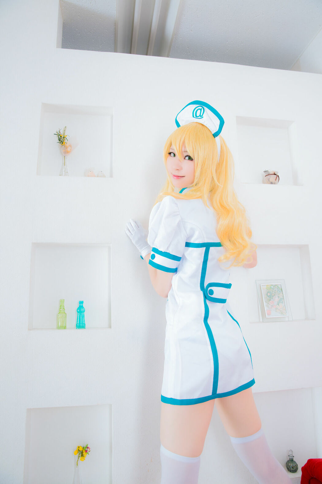 Coser@Mikehouse ミケ – Top Idol Sleeping Beauty Part01 (70P)