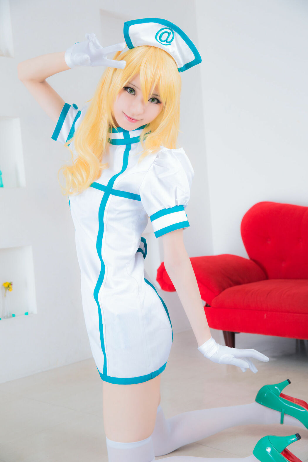 Coser@Mikehouse ミケ – Top Idol Sleeping Beauty Part01 (70P)