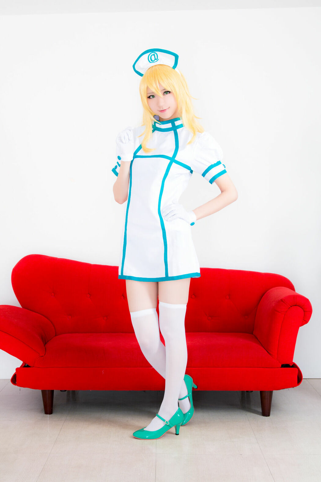 Coser@Mikehouse ミケ – Top Idol Sleeping Beauty Part01 (70P)