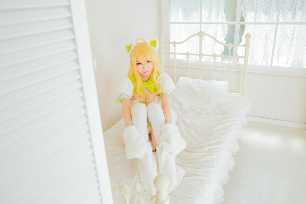 Coser@Mikehouse ミケ – Top Idol Sleeping Beauty Part02 (70P)