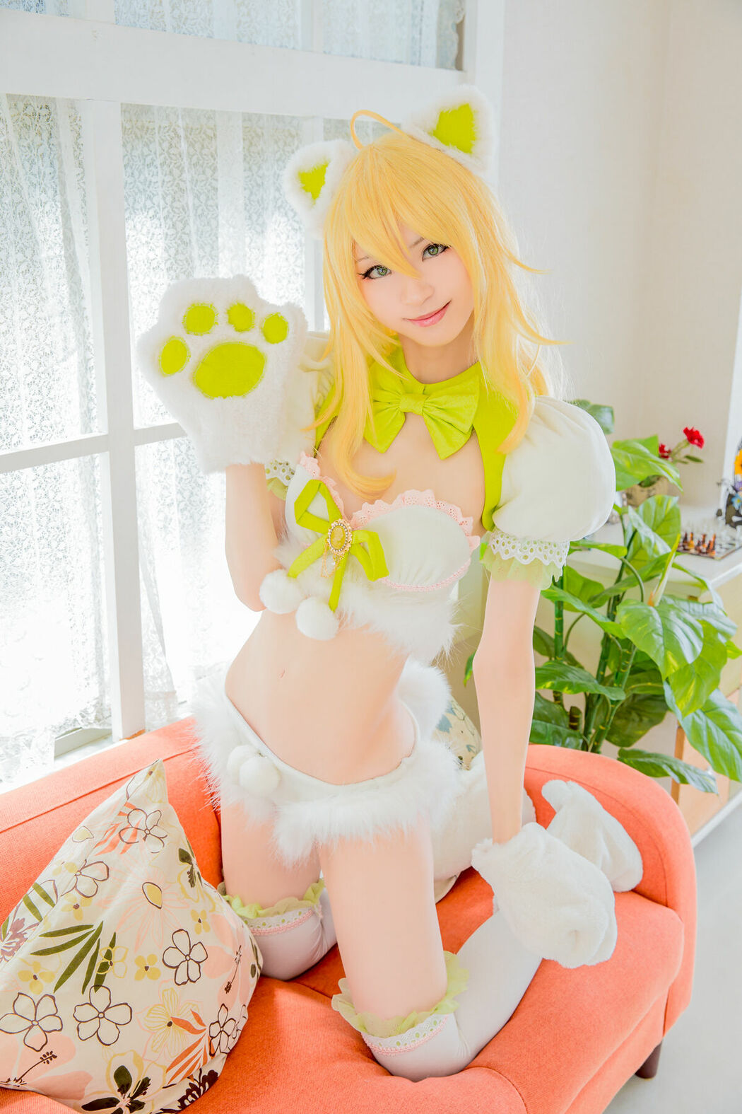 Coser@Mikehouse ミケ – Top Idol Sleeping Beauty Part02 (70P)