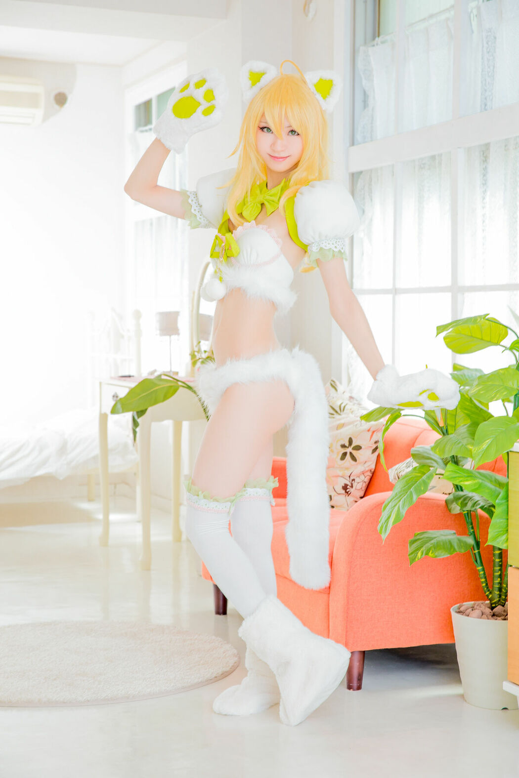 Coser@Mikehouse ミケ – Top Idol Sleeping Beauty Part02 (70P)