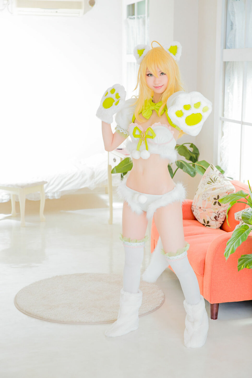 Coser@Mikehouse ミケ – Top Idol Sleeping Beauty Part02 (70P)