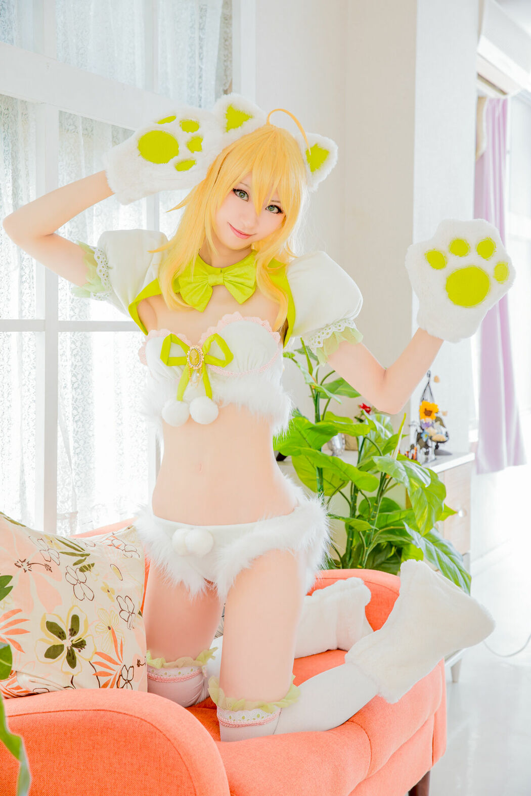 Coser@Mikehouse ミケ – Top Idol Sleeping Beauty Part02 (70P)