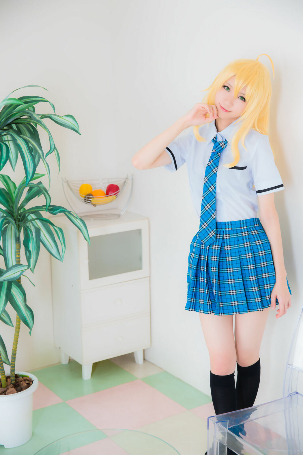 Coser@Mikehouse ミケ – Top Idol Sleeping Beauty Part02 (70P)