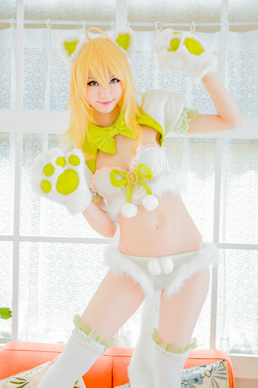 Coser@Mikehouse ミケ – Top Idol Sleeping Beauty Part02 (70P)