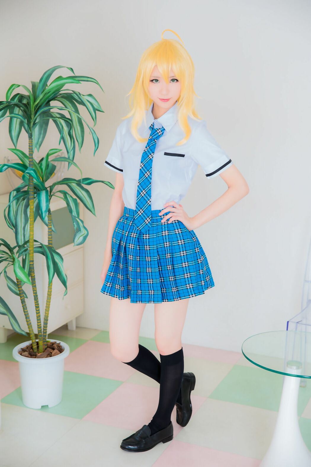 Coser@Mikehouse ミケ – Top Idol Sleeping Beauty Part01 (70P)