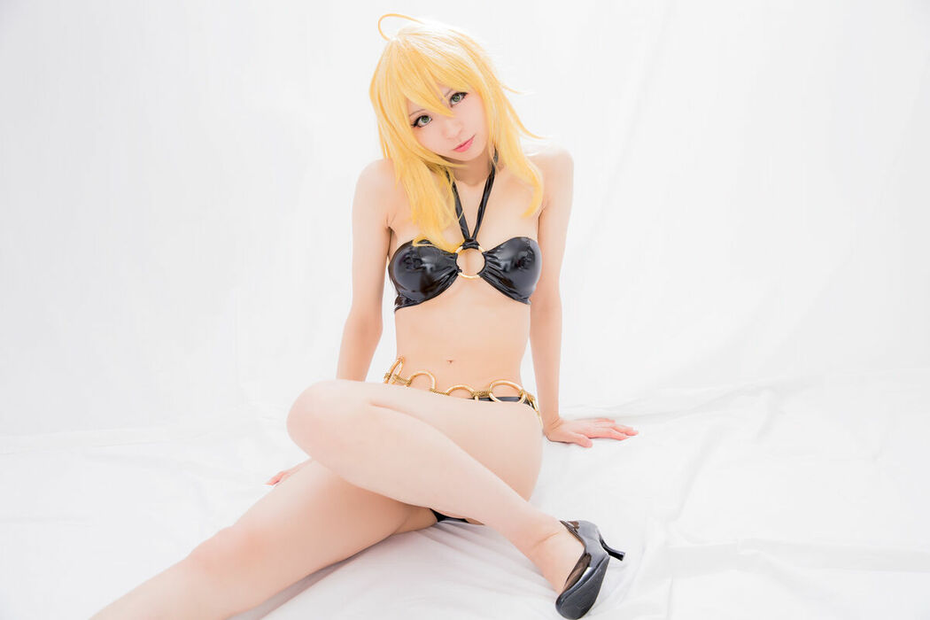 Coser@Mikehouse ミケ – Top Idol Sleeping Beauty Part03 (69P)