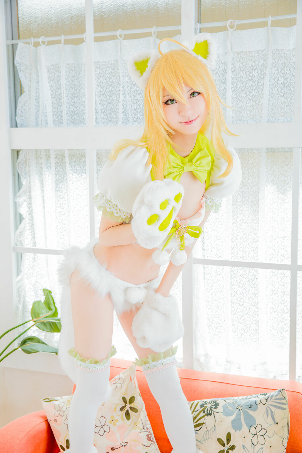 Coser@Mikehouse ミケ – Top Idol Sleeping Beauty Part02 (70P)