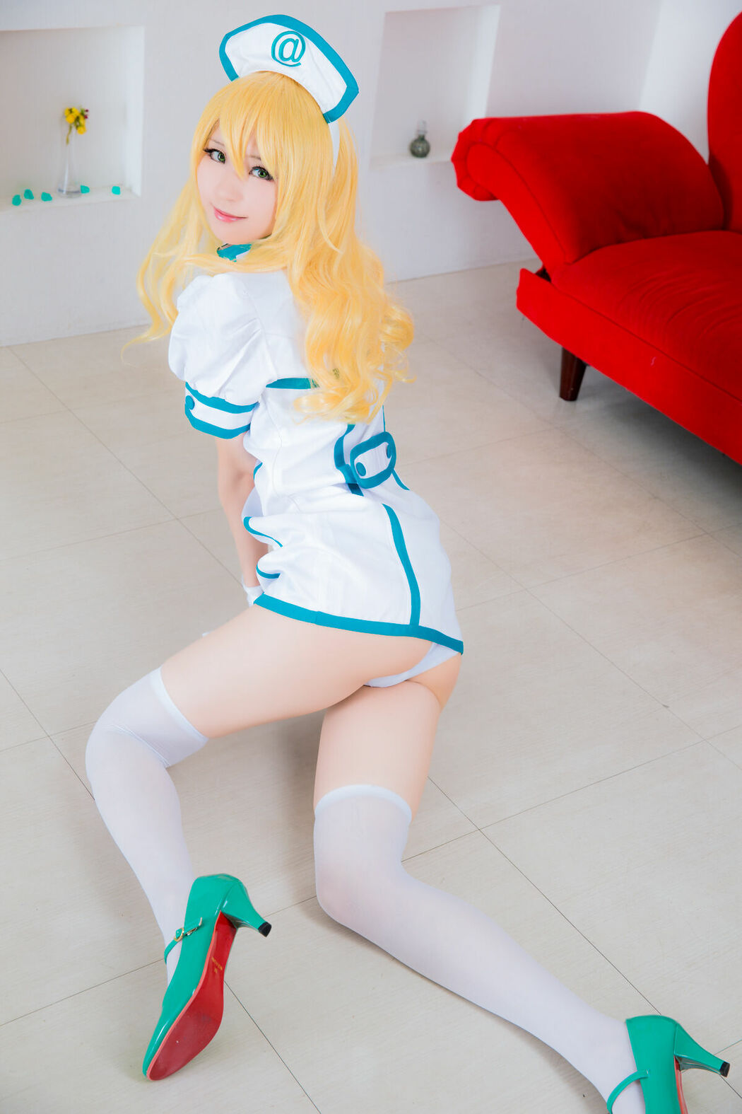 Coser@Mikehouse ミケ – Top Idol Sleeping Beauty Part01 (70P)