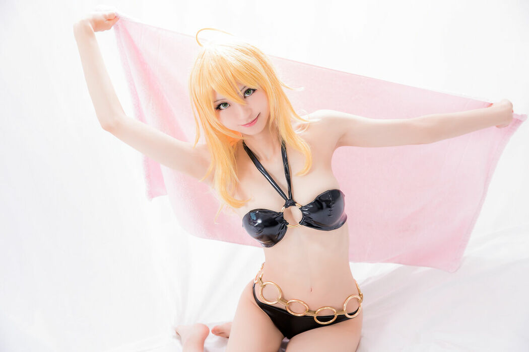 Coser@Mikehouse ミケ – Top Idol Sleeping Beauty Part03 (69P)