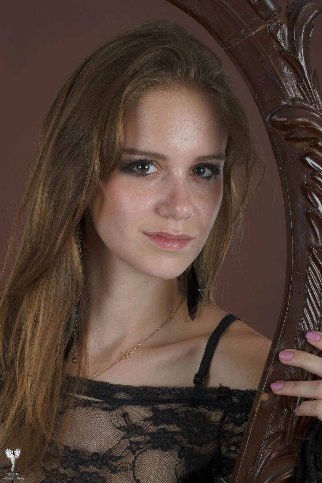 SilverAngels Lana &ndash; Lace Frame 1