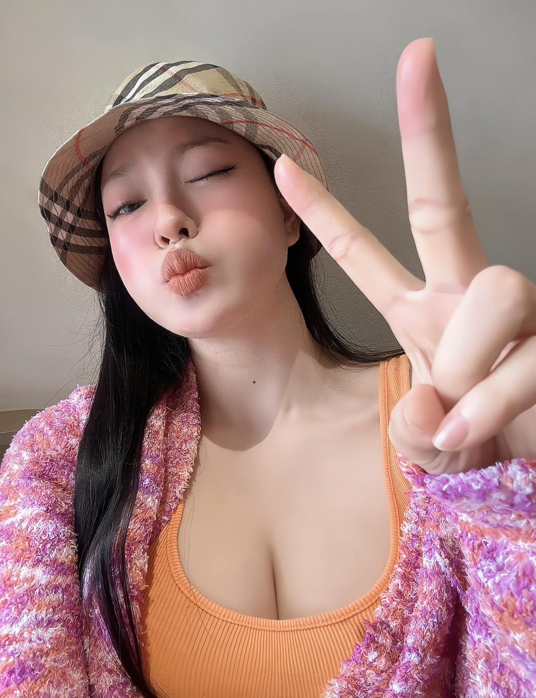 Trần Trưng (Yennie baby)