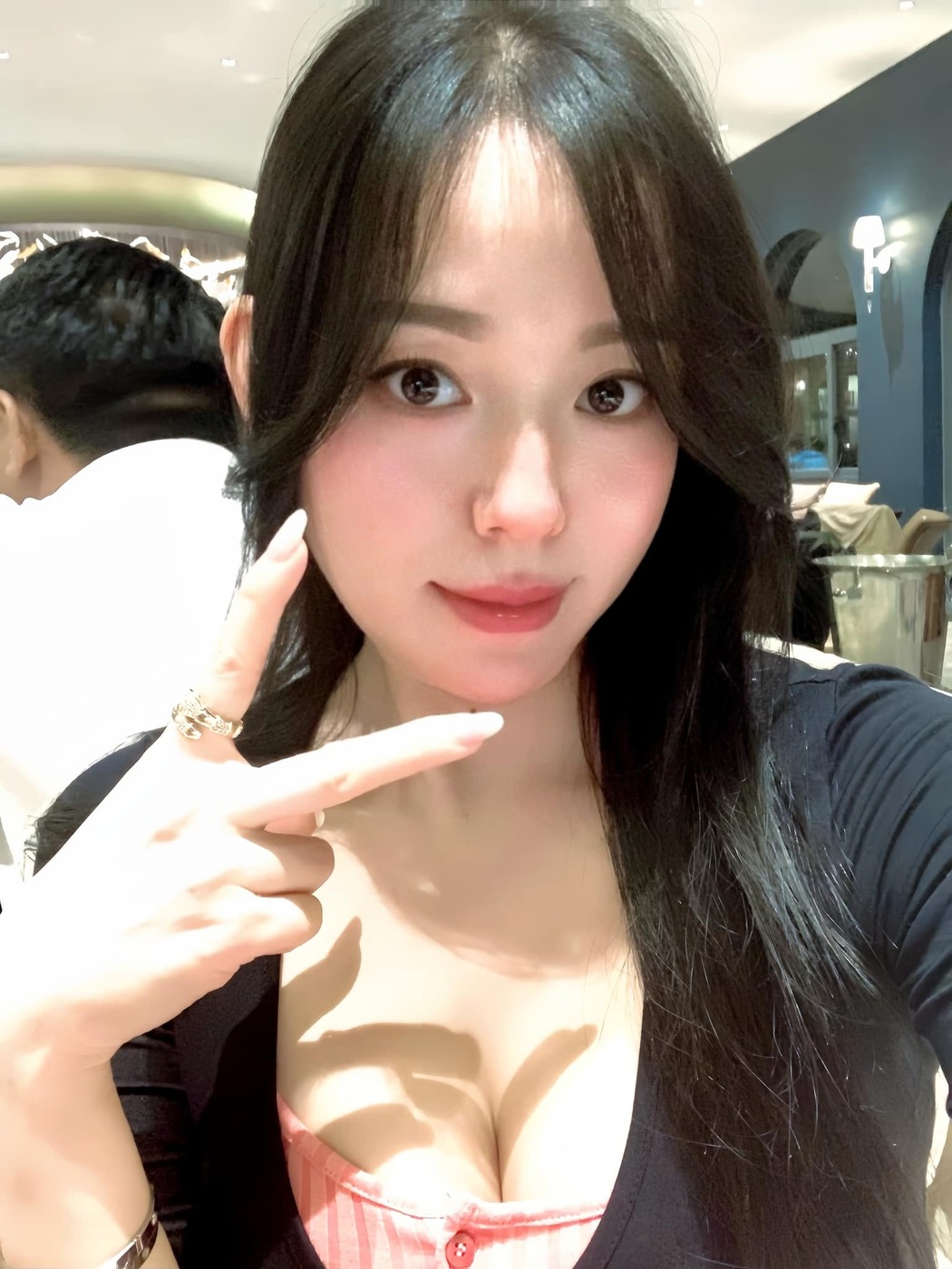 Trần Trưng (Yennie baby)
