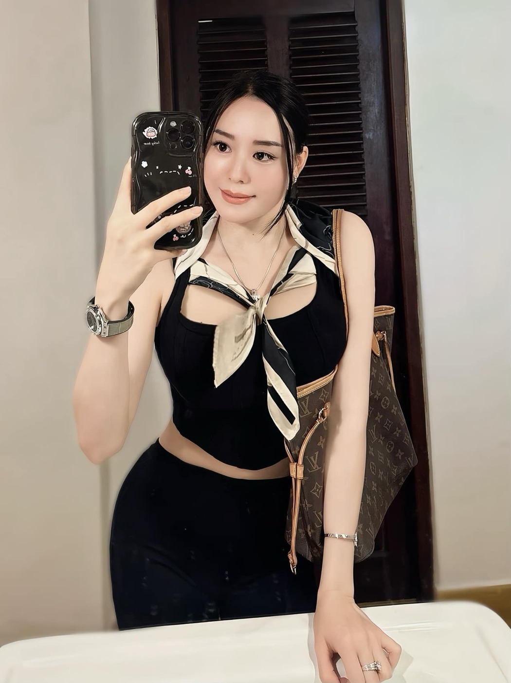 Trần Trưng (Yennie baby)