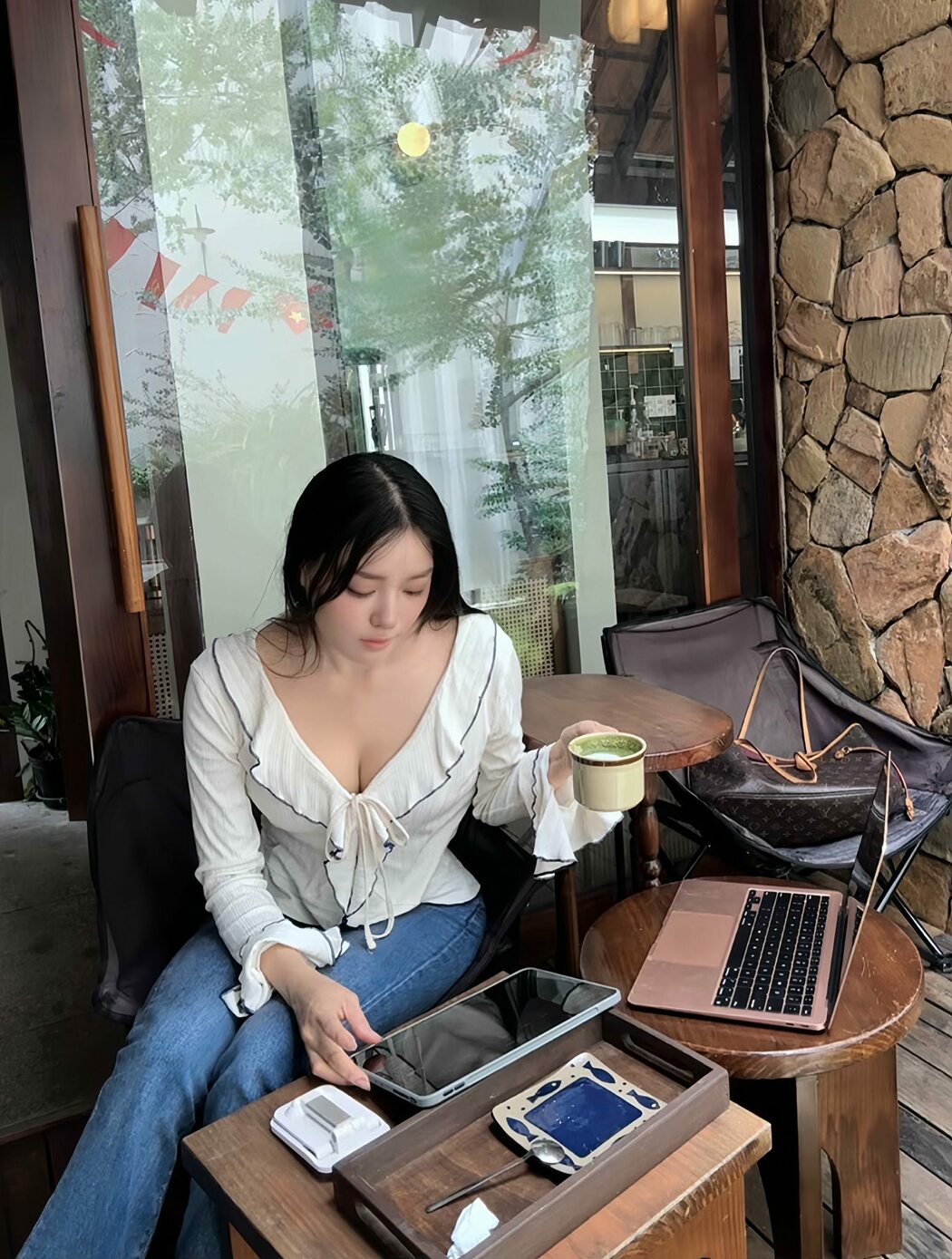 Trần Trưng (Yennie baby)