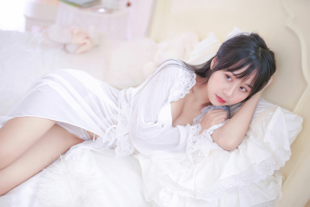 Coser@萌芽儿o0 – 白茶清欢 (23P)