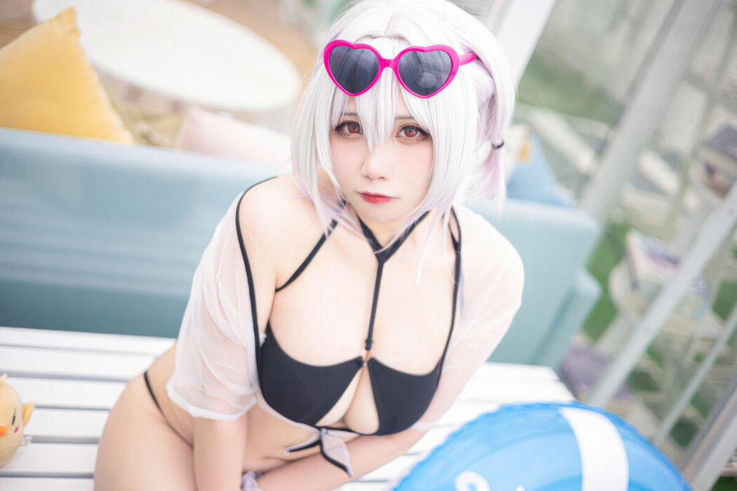 Coser@贞子蜜桃 – 天狼星泳装 (31P)