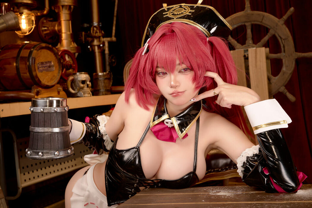 Coser@ZinieQ – Mast Romantic Maid (49P)