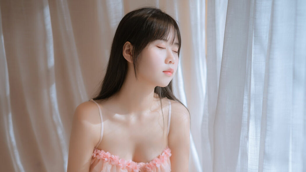 Coser@萌芽儿o0 – 粉 (46P)