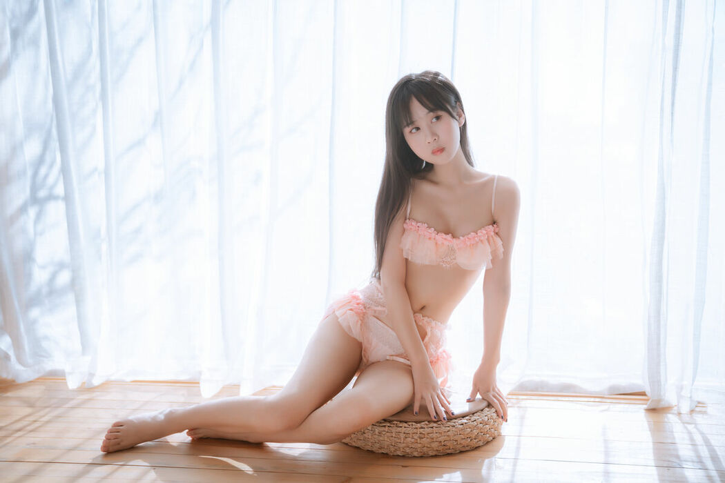 Coser@萌芽儿o0 – 粉 (46P)