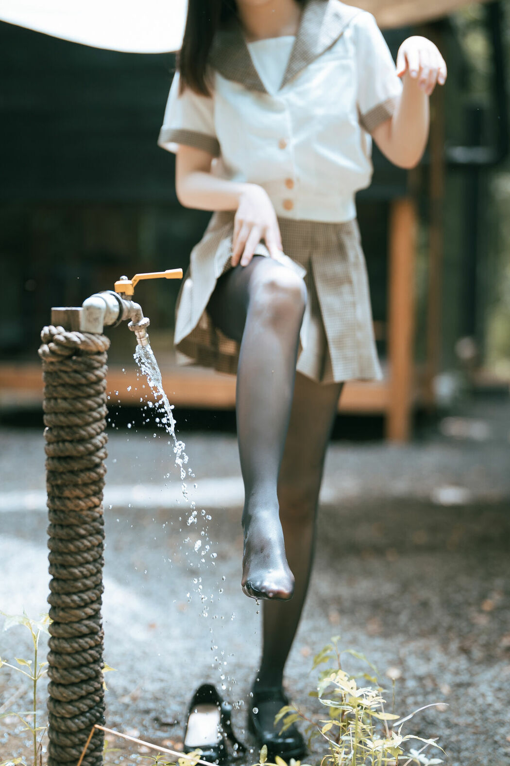 Coser@面饼仙儿 – 黑丝露营JK (40P)