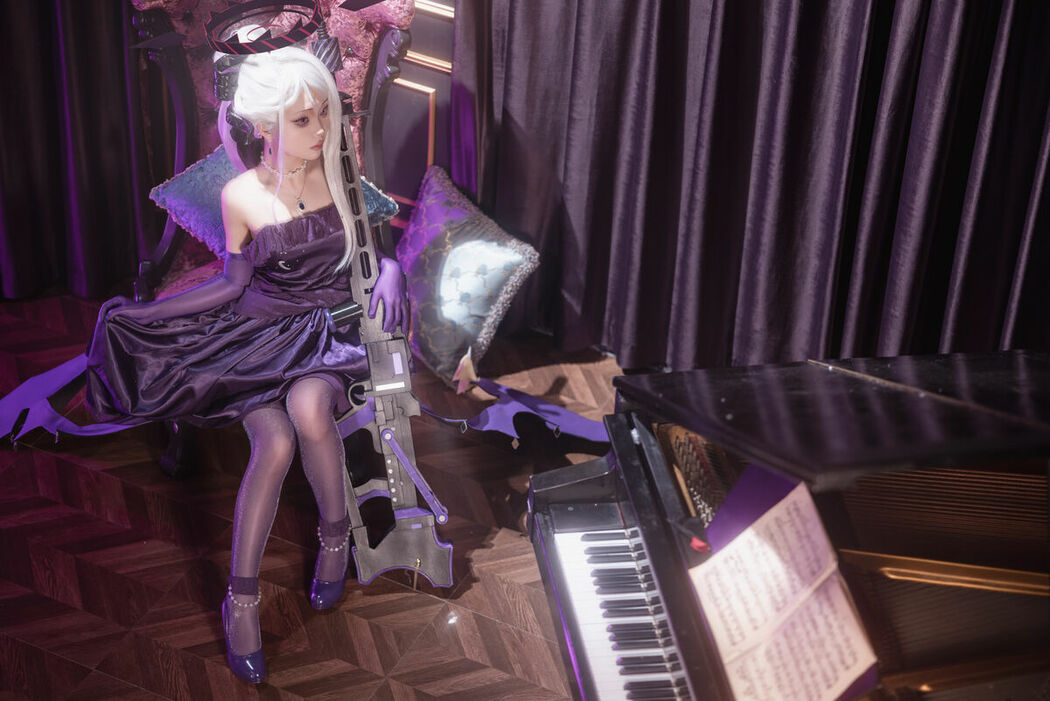 Coser@矢量鱼 – 蔚蓝档案 空崎日奈连衣裙 (35P)