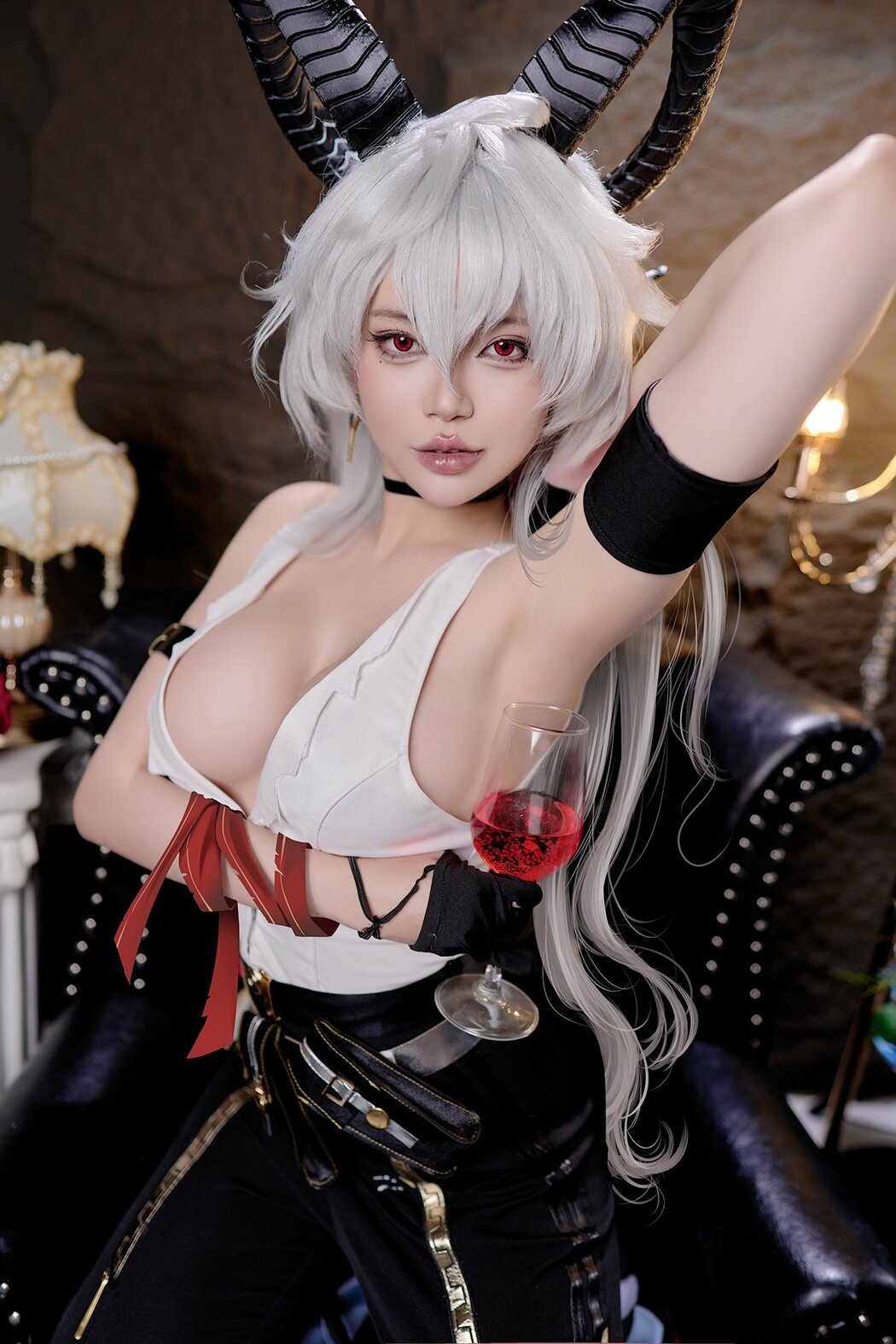 Coser@ZinieQ – Zani Wuthering Waves (50P – 10V) Cover Photo