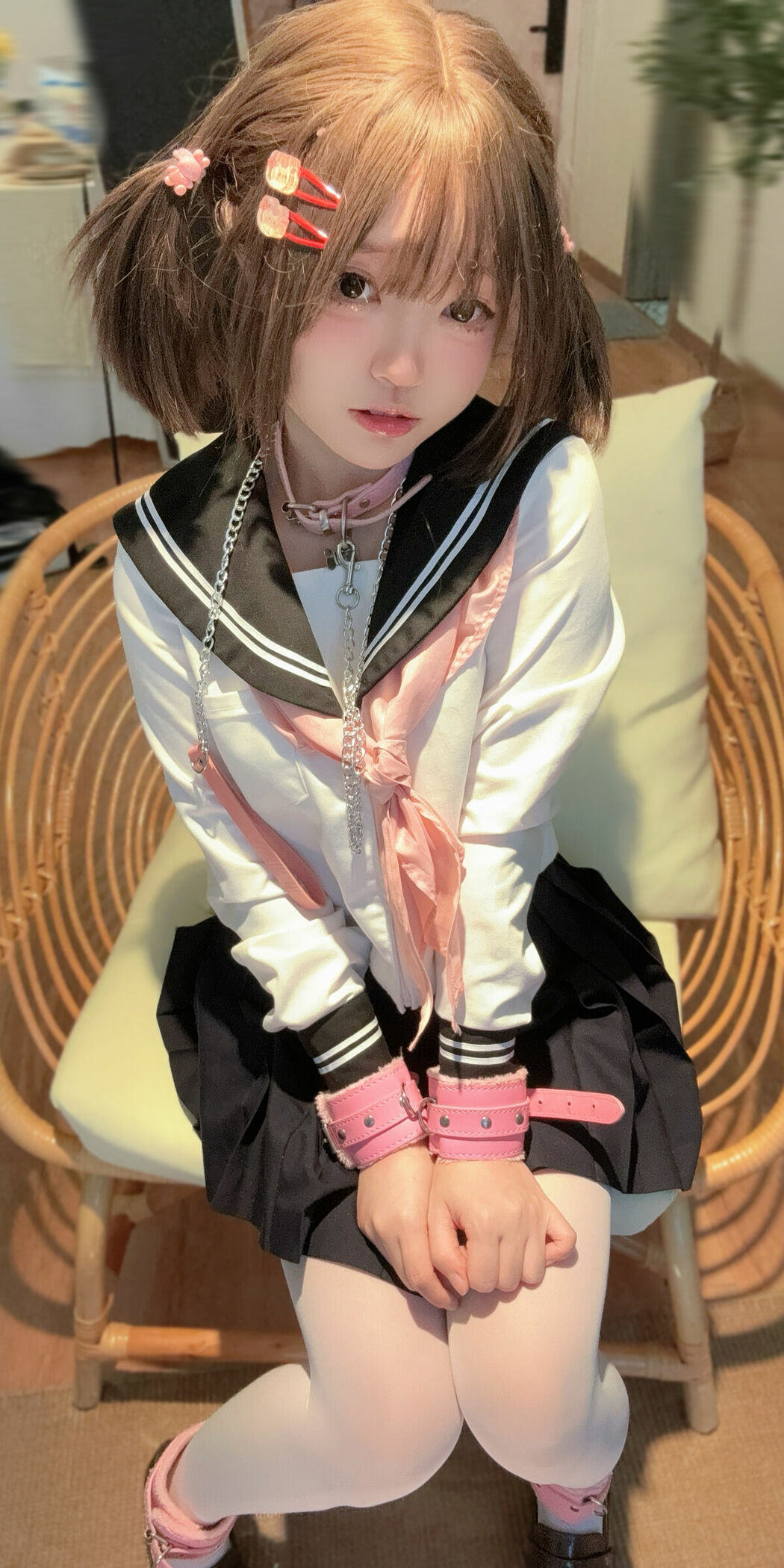 Coser@神沢永莉 – 就这样圈住我吧 (67P – 2V)