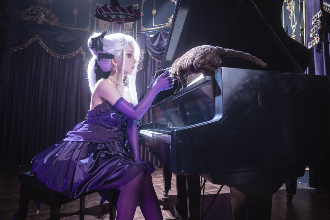 Coser@矢量鱼 – 蔚蓝档案 空崎日奈连衣裙 (35P)