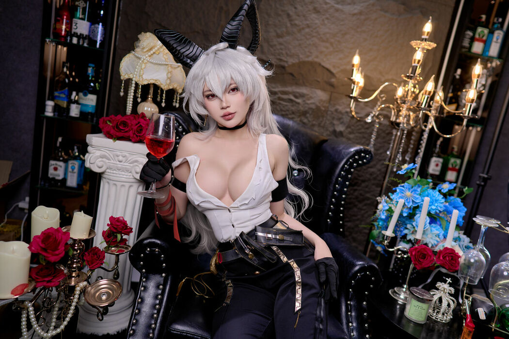 Coser@ZinieQ – Zani Wuthering Waves (50P – 10V)