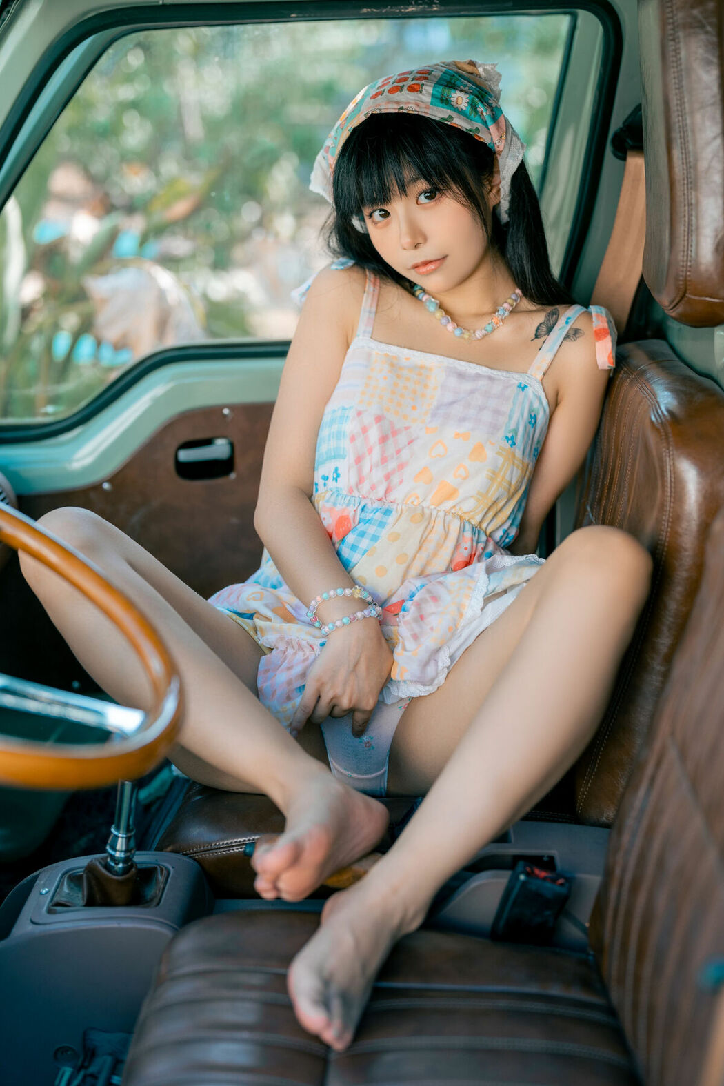 Coser@花音葉子 – 夏天的记忆 (40P – 1V)