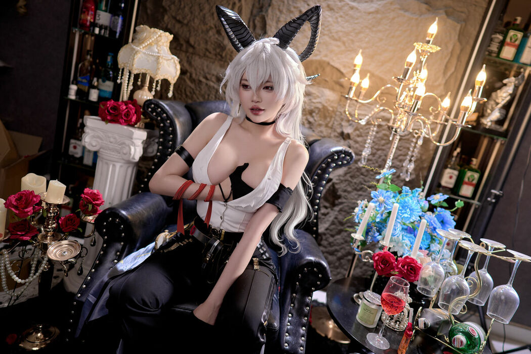 Coser@ZinieQ – Zani Wuthering Waves (50P – 10V)