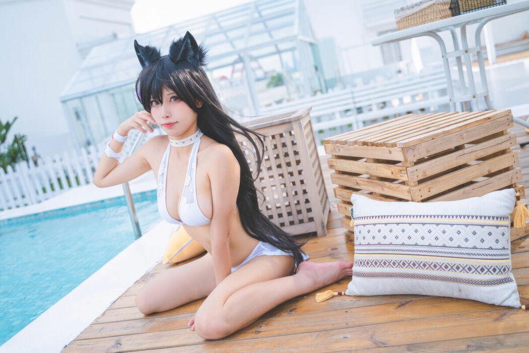 Coser@三無人型 – 碧蓝航线 爱宕 泳装 (31P)