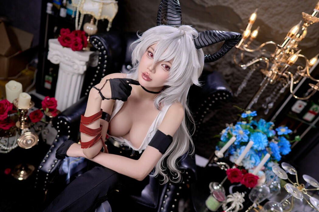 Coser@ZinieQ – Zani Wuthering Waves (50P – 10V)