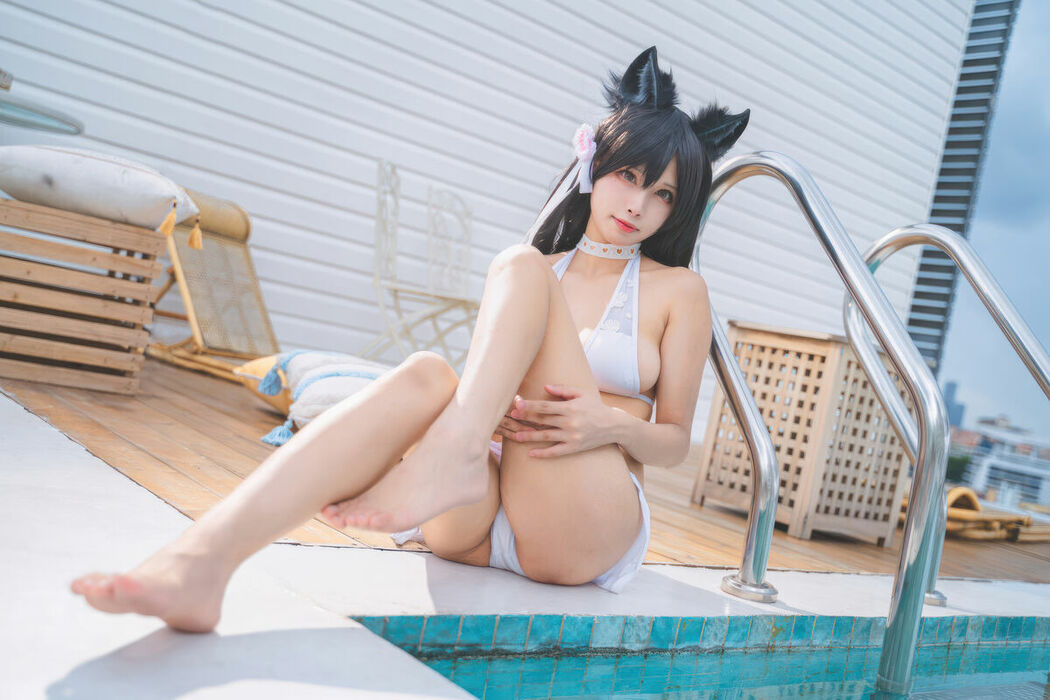 Coser@三無人型 – 碧蓝航线 爱宕 泳装 (31P)