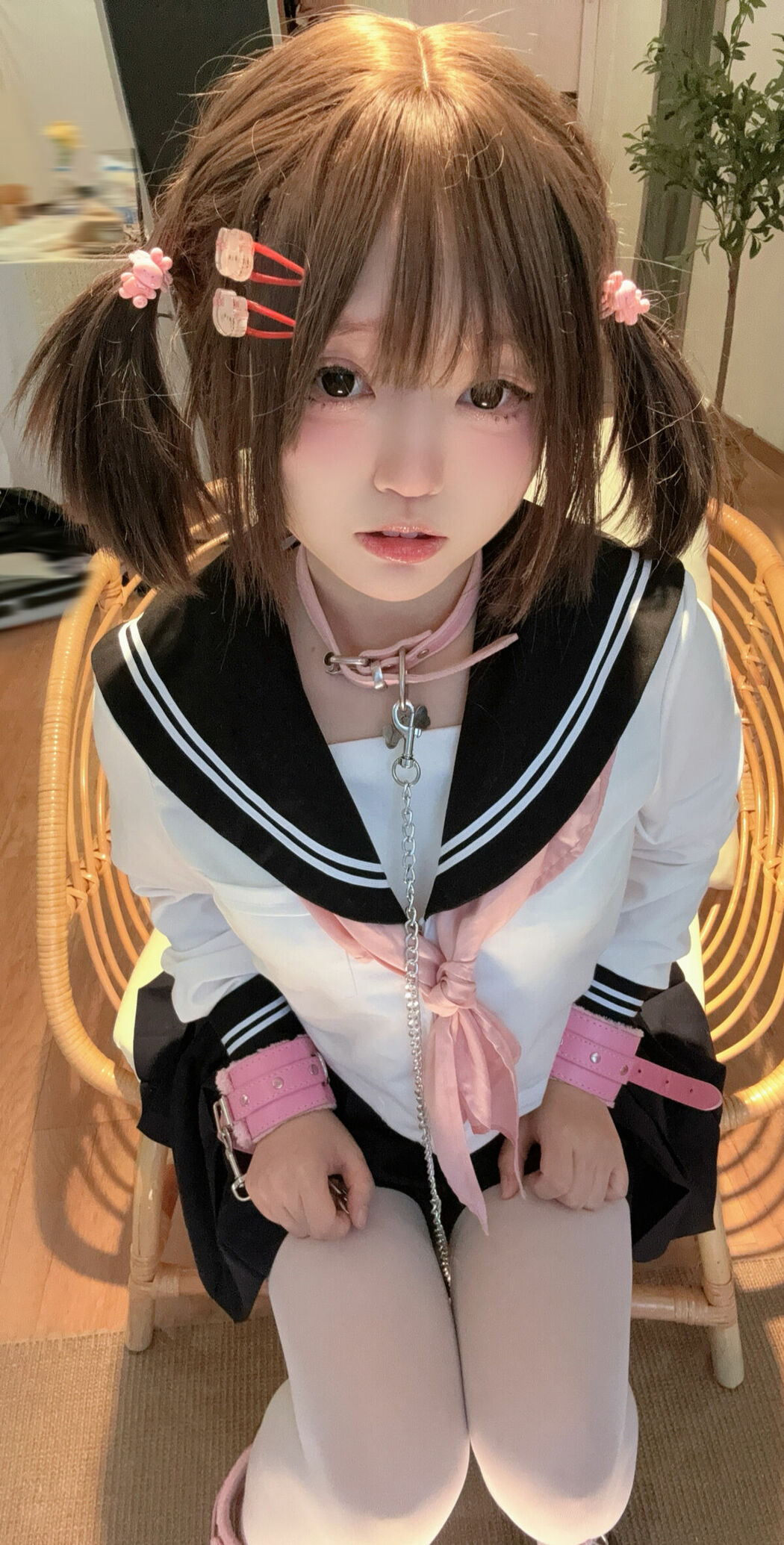 Coser@神沢永莉 – 就这样圈住我吧 (67P – 2V)