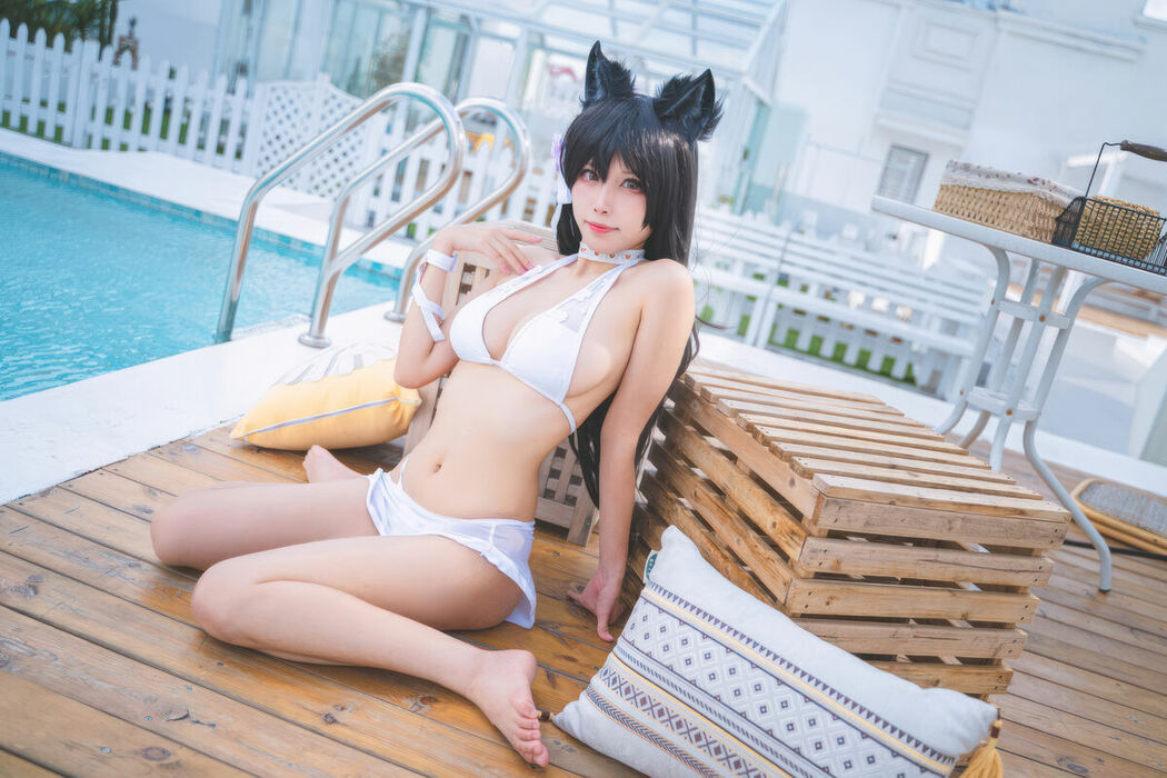Coser@三無人型 – 碧蓝航线 爱宕 泳装 (31P)