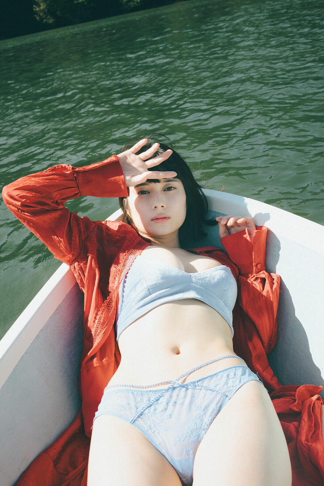 JP Sakurako Okubo 大久保桜子 – FLASHデジタル写真集 潮騒が聞こえる (59P)