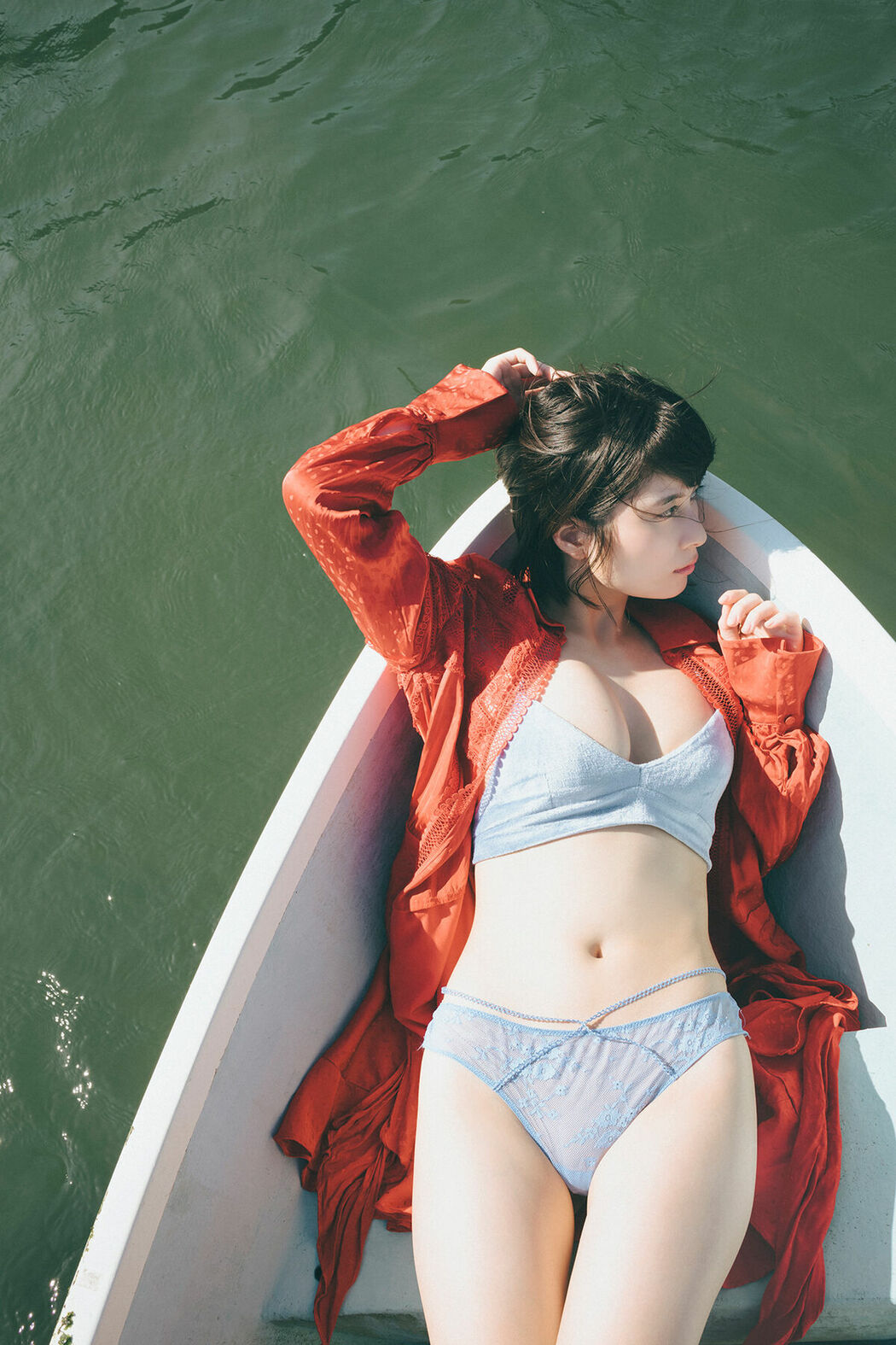 JP Sakurako Okubo 大久保桜子 – FLASHデジタル写真集 潮騒が聞こえる (59P)