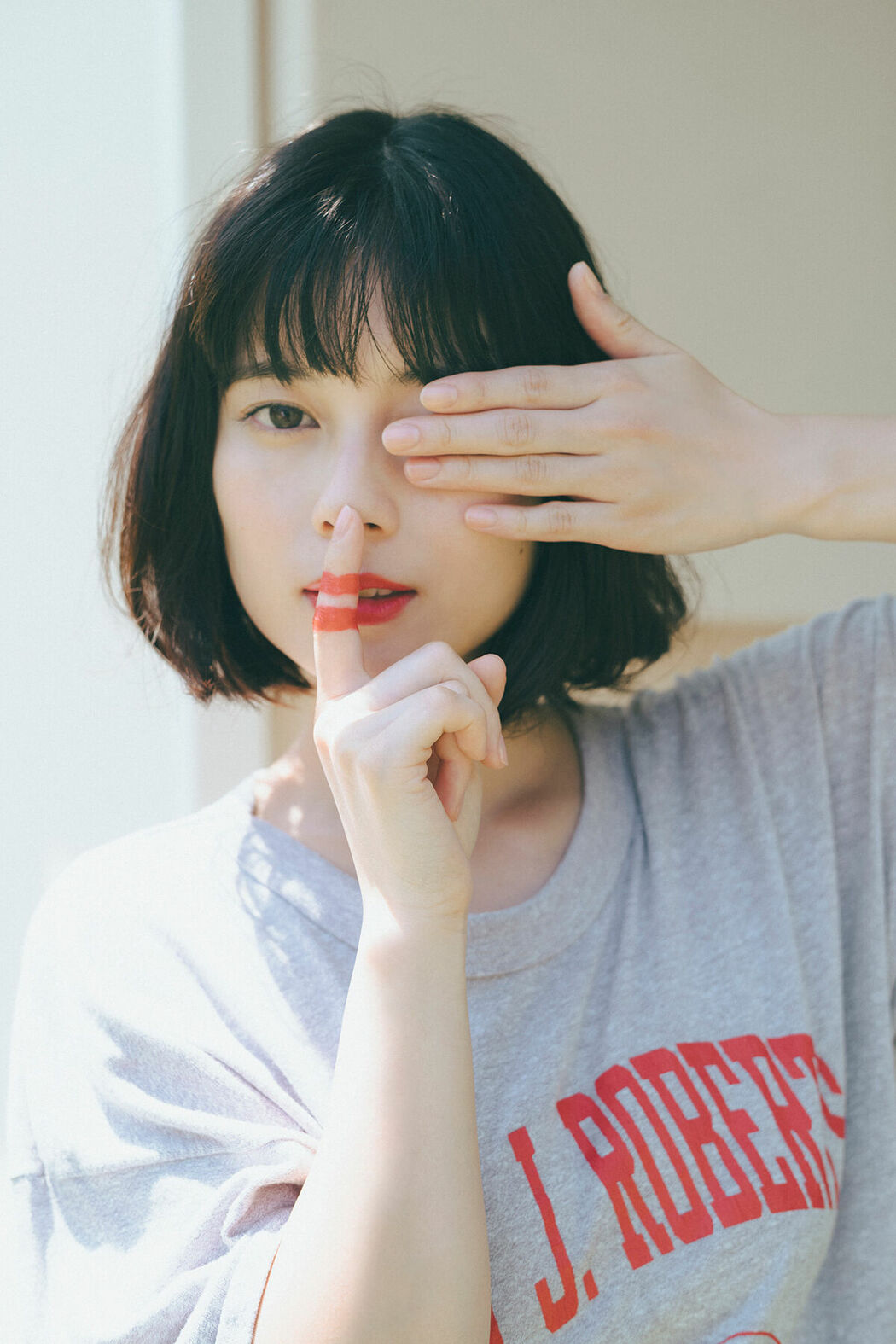 JP Sakurako Okubo 大久保桜子 – FLASHデジタル写真集 潮騒が聞こえる (59P)