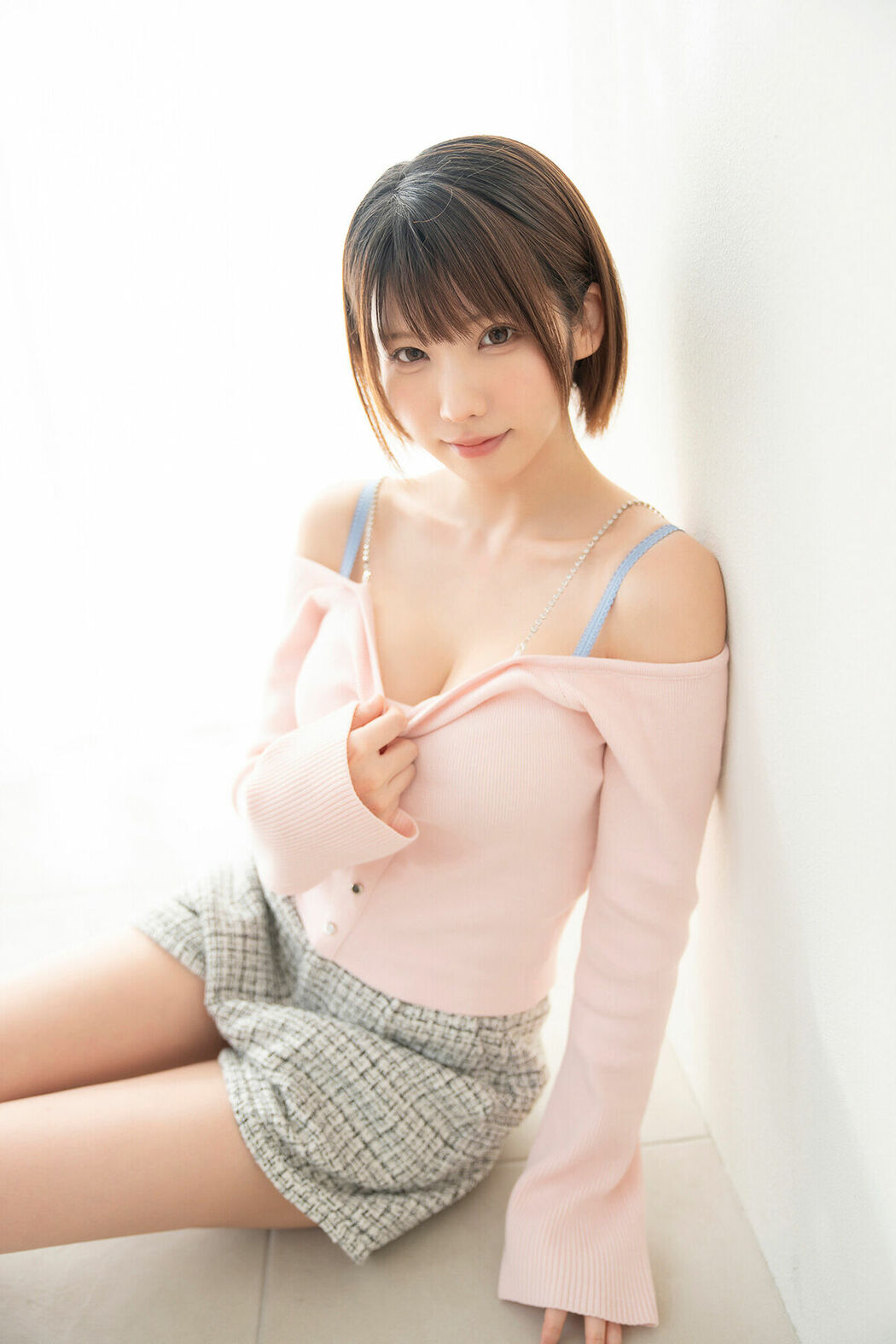 JP Enako えなこ And Shinonome Umi 東雲うみ And Ami Minami 南あみ – チームかわいい 週チャンデジグラ (67P)