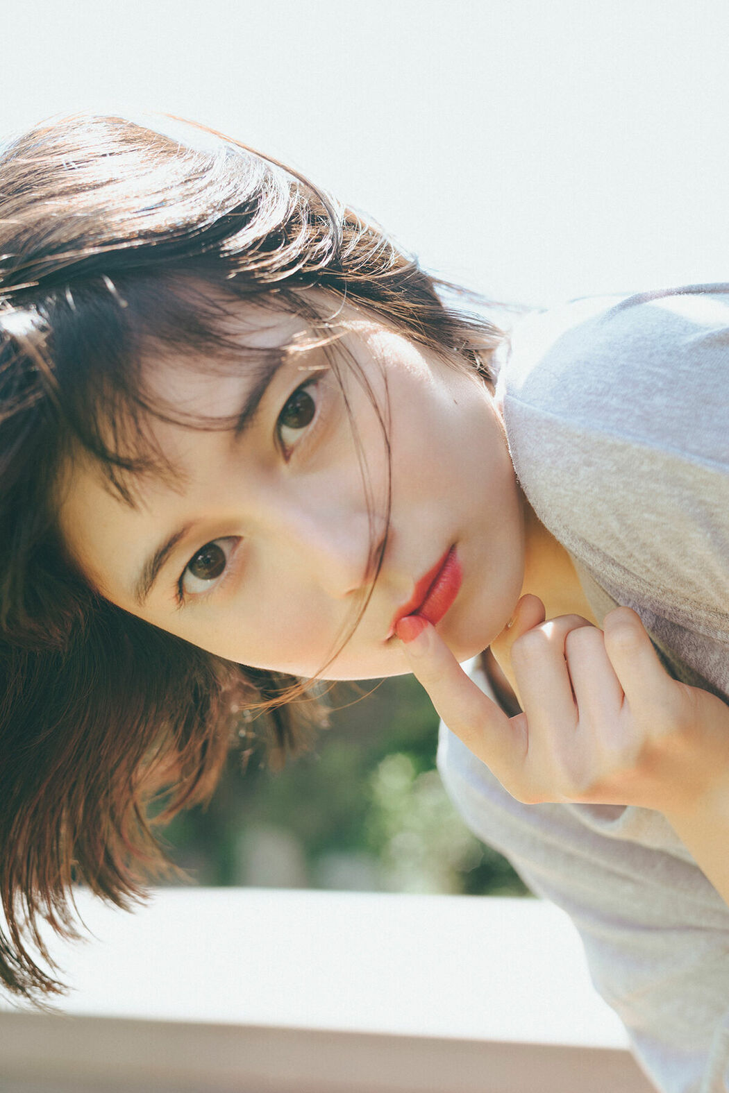 JP Sakurako Okubo 大久保桜子 – FLASHデジタル写真集 潮騒が聞こえる (59P)