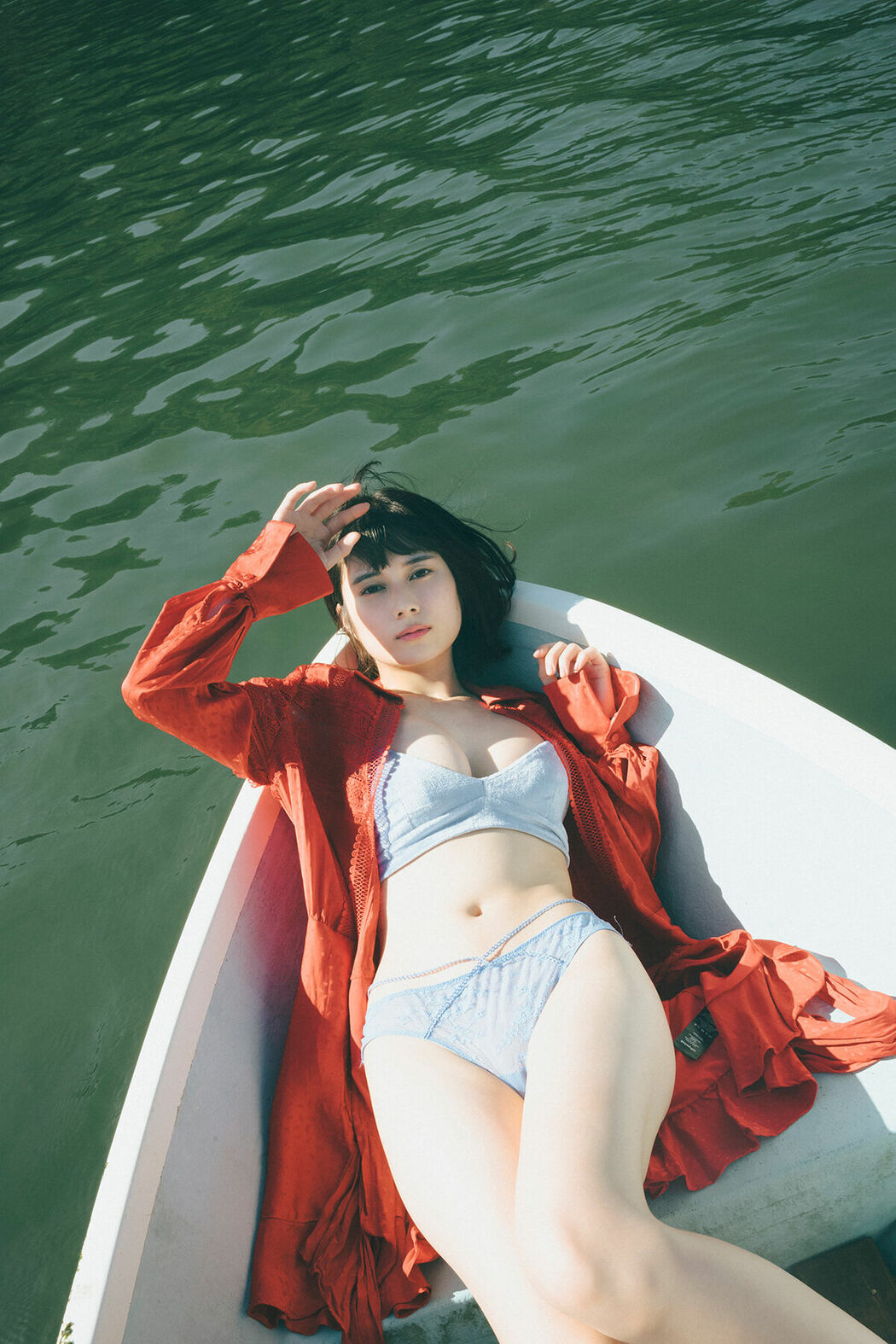 JP Sakurako Okubo 大久保桜子 – FLASHデジタル写真集 潮騒が聞こえる (59P)