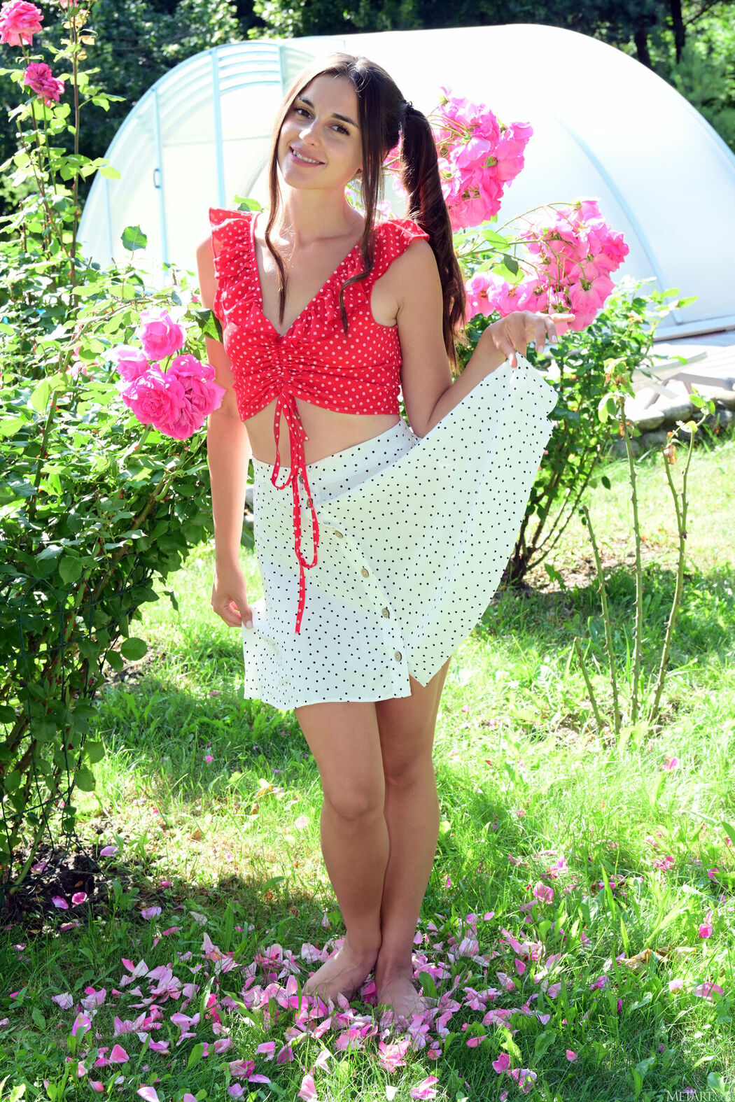 MetArt Alina – Summer Petals Part01 (52P)