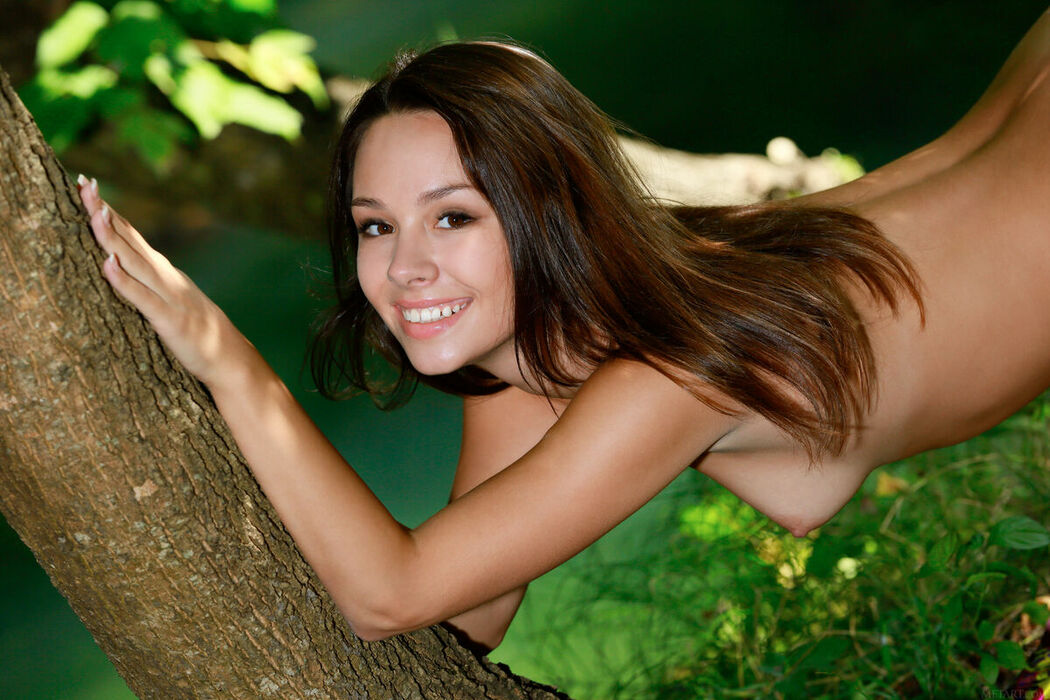 MetArt Emmy – Dinaba (85P)