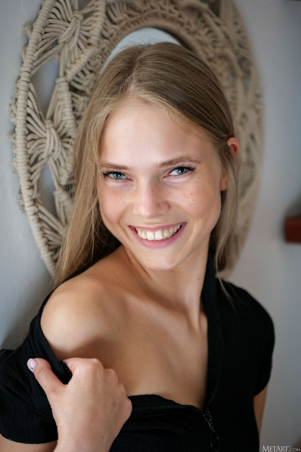 MetArt Luise – Delicate Dare Part01 (61P)